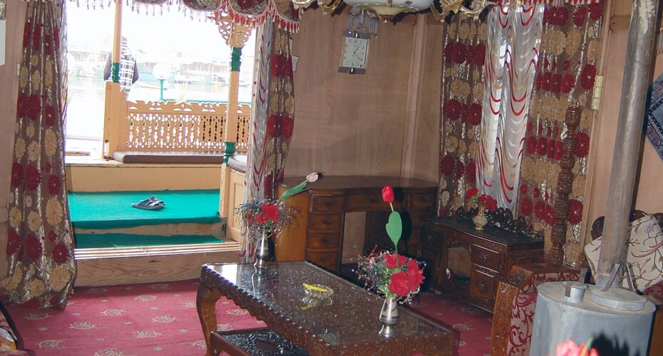New Soul Kiss Houseboat, Srinagar 3